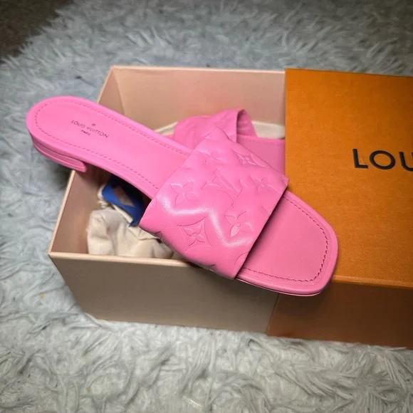 Louis Vuitton Pink Revival Flat Mule - Picture 4 of 11